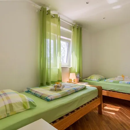 Casa Kujici Feriehus Krnica